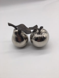 Salt Shakers Apple n' Pear