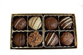 Round Birchas Habayis (grey and whites) + Drink + Truffle Box